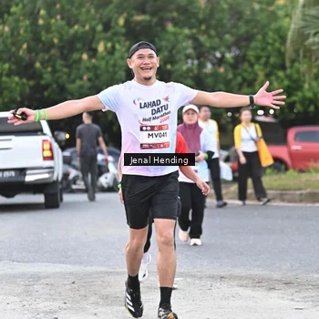 Runner Photo 7689988