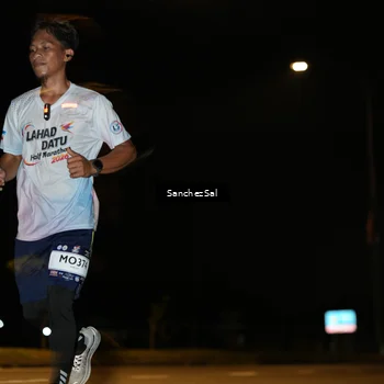 Runner Photo 7689995