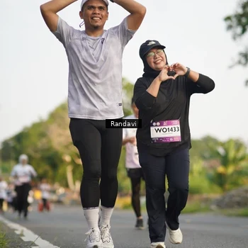 Runner Photo 7689997