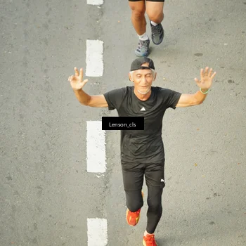 Runner Photo 7690003