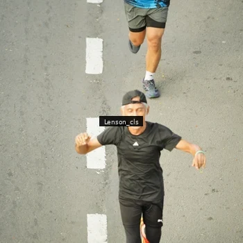 Runner Photo 7690004