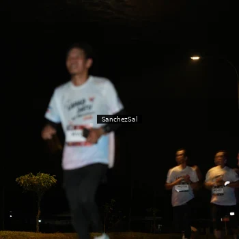 Runner Photo 7690016