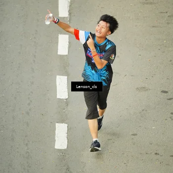 Runner Photo 7690035