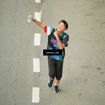 Runner Photo 7690036
