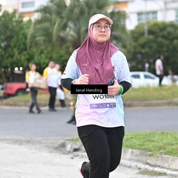 Runner Photo 7690061