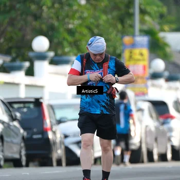 Runner Photo 7690068