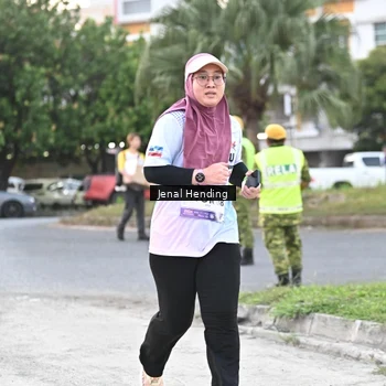 Runner Photo 7690070