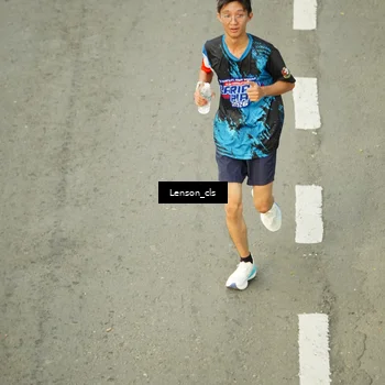Runner Photo 7690083