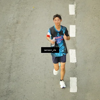Runner Photo 7690093