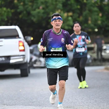 Runner Photo 7690095