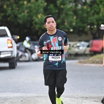 Runner Photo 7690098