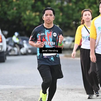 Runner Photo 7690106