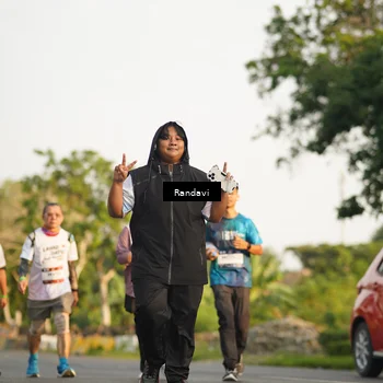 Runner Photo 7690124