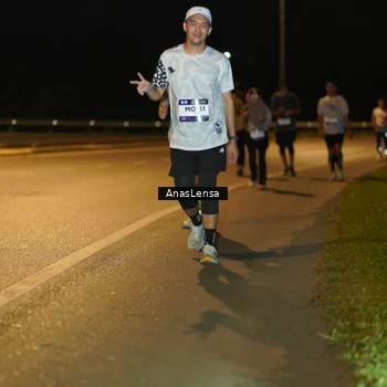 Runner Photo 7690126