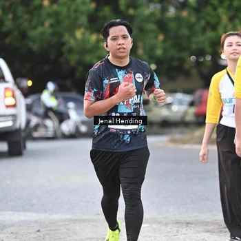 Runner Photo 7690130