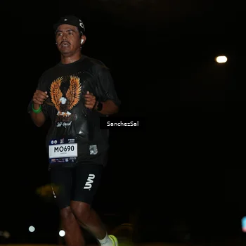 Runner Photo 7690153