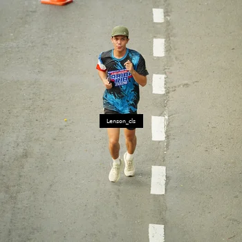 Runner Photo 7690154