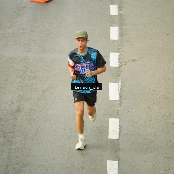 Runner Photo 7690159