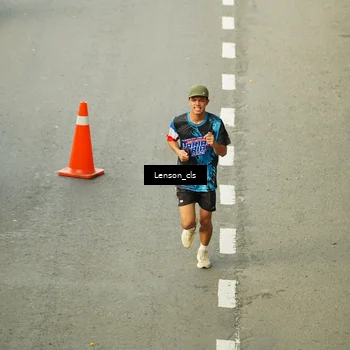 Runner Photo 7690167
