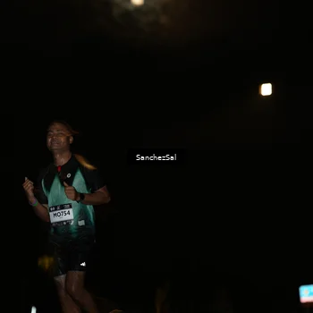 Runner Photo 7690168