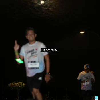 Runner Photo 7690200