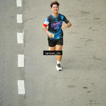 Runner Photo 7690213