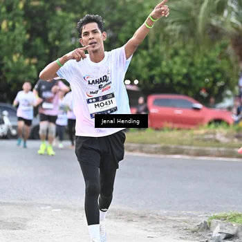 Runner Photo 7690224