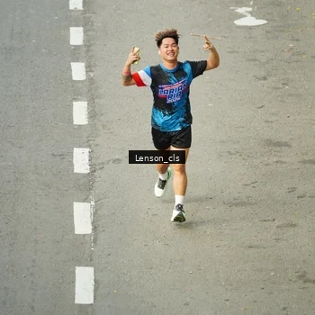 Runner Photo 7690229