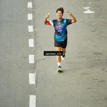 Runner Photo 7690230