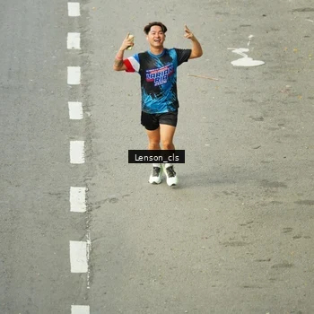 Runner Photo 7690235