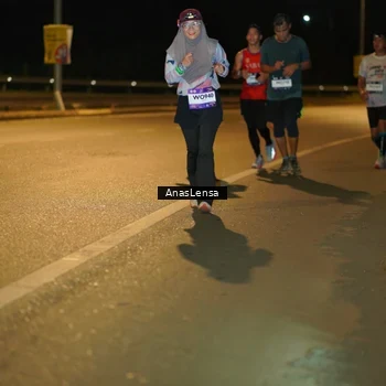 Runner Photo 7690242