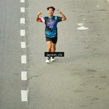 Runner Photo 7690243