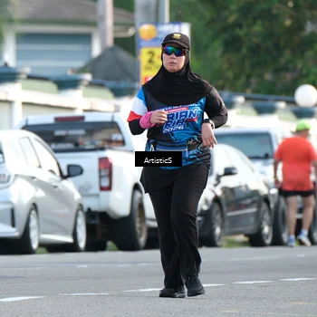 Runner Photo 7690256