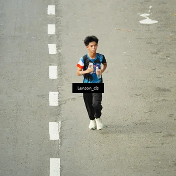 Runner Photo 7690258