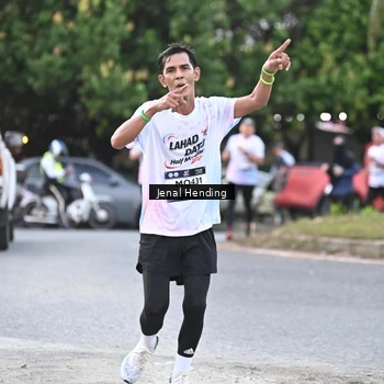 Runner Photo 7690263