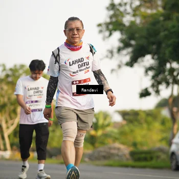 Runner Photo 7690265
