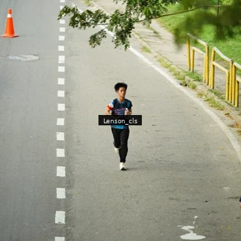 Runner Photo 7690267