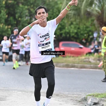Runner Photo 7690269