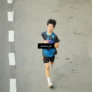 Runner Photo 7690270