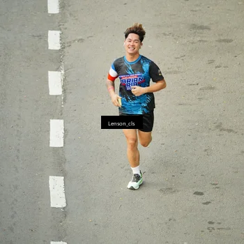 Runner Photo 7690275