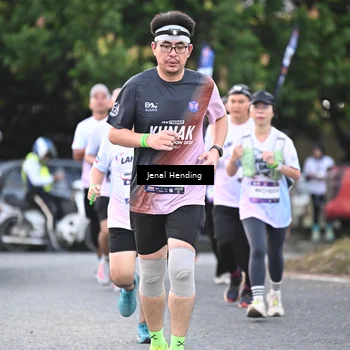 Runner Photo 7690281
