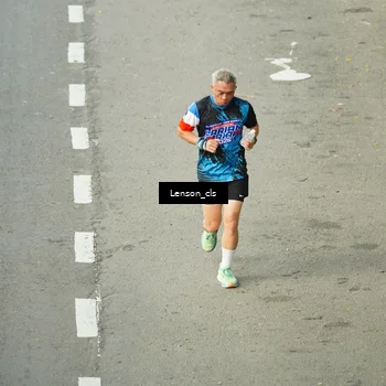 Runner Photo 7690307