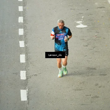 Runner Photo 7690309