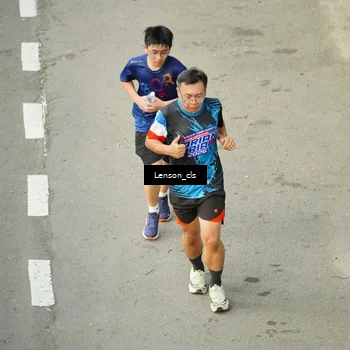 Runner Photo 7690315