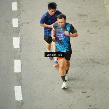 Runner Photo 7690318