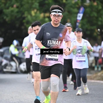 Runner Photo 7690322
