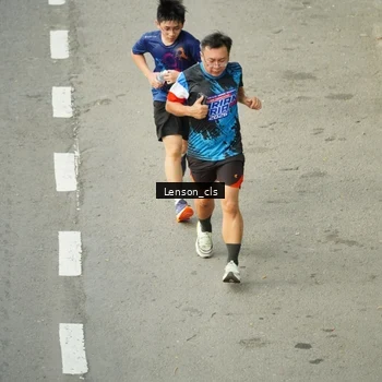 Runner Photo 7690326