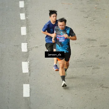 Runner Photo 7690327