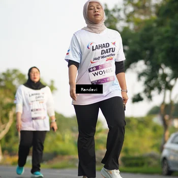 Runner Photo 7690331