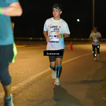 Runner Photo 7690338